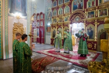 Община Свято-Троицкого собора отметила престольный праздник правого предела. 16