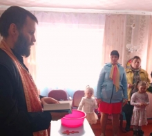 В Великую Субботу Таинство Крещения приняли еще 16 жителей села Никольск 3