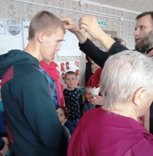 В Великую Субботу Таинство Крещения приняли еще 16 жителей села Никольск 2