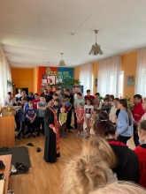 Новости приходов: Отец Сергий поздравил воспитанников детского дома со Святой Пасхой 2