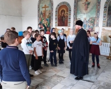 Школьники узнали историю Ужурского Петропавловского храма 1