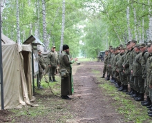 Командиры Ужурских ракетчиков практиковались в обустройстве полевого храма