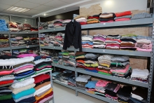 Епархиальный склад гуманитарной помощи предлагает нуждающимся детскую и женскую одежду