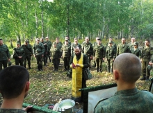 Военный священник Шарыповского благочиния участвовал в полевом выходе Ужурских ракетчиков 3