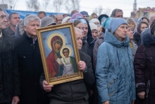 Шарыповский благочинный сослужил правящему архиерею на праздничной литургии в городе Ачинск 4