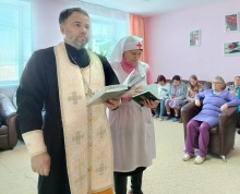 Жители социального учреждения в селе Родники помолились о здравии 3