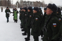 Священнослужитель Шарыповского благочиния благословил новобранцев 2