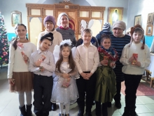 Ученики воскресной школы поздравили прихожан Дубининского храма с Рождеством 1