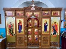 В храме свт. Иннокентия Иркутского, расположенном в посёлке Дубинино, завершили благоукрашение иконостаса 1