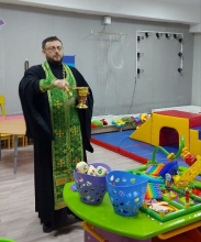 Священники Шарыповского благочиния взаимодействуют с социальными и образовательными учреждениями 3